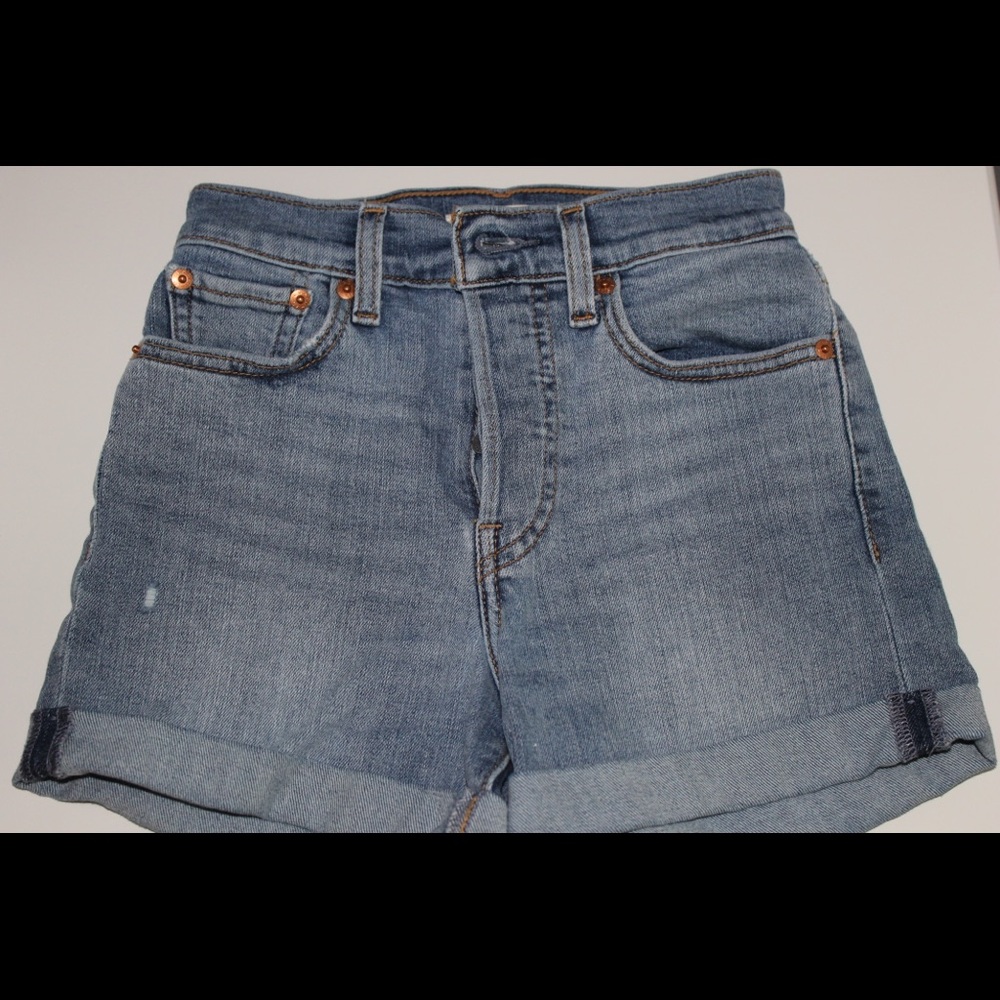 Levi shorts